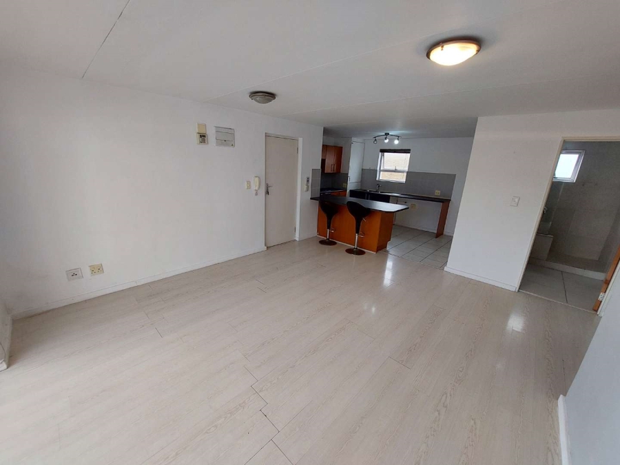 To Let 2 Bedroom Property for Rent in Lansdowne Western Cape